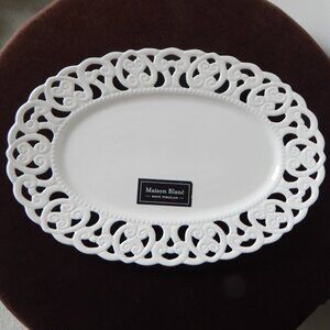 MAISON BLANC White Porcelain Cut Out Hearts Serving Oval Tray Platter 14x9.5 NWT